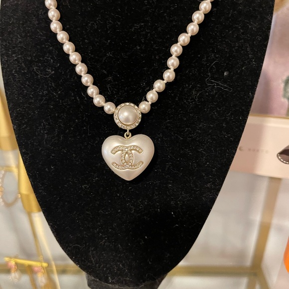 ✨💝 Absolutely Stunning Chanel Heart Duo💝✨ - Picture 5 of 10